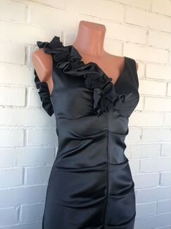 Атласное платье черное