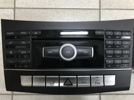 Магнитола с экраном Mercedes W212