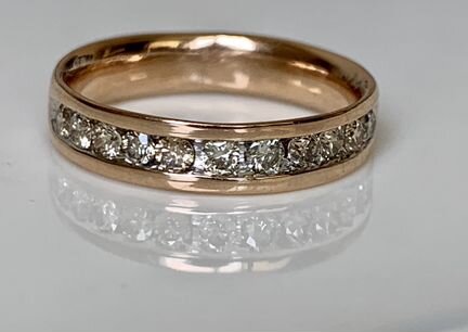 Золотое кольцо с бриллиантами