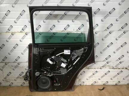 Дверь задняя левая VW Touareg 2002-2010 красная