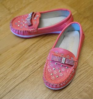Мокасины нарядные р. 24