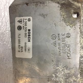 Трапецыя стеклоотчистителей 7L0 955 601B передних