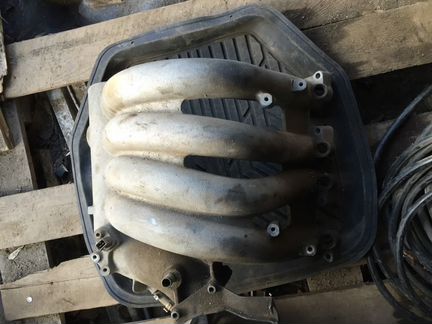 Коллектор впускной 050133223D 1.6 AHL Audi VW