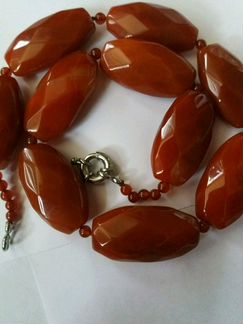 Ожерелье из сердолика