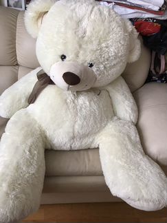 Большой плюшевый мишка