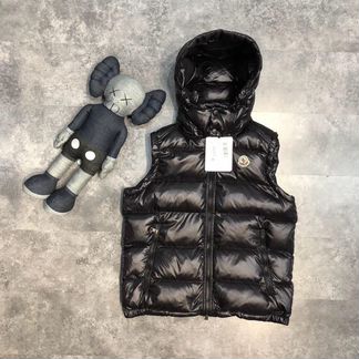 Безрукавка Moncler