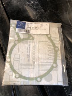 Прокладка помпы Mercedes Benz 102 мотор