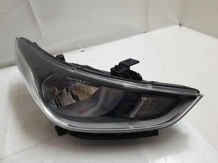 Фара правая Hyundai Solaris 2