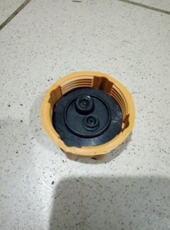 Крышка расширительного бачка Ford Fusion 2009