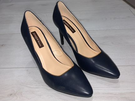Новые туфли на шпильке
